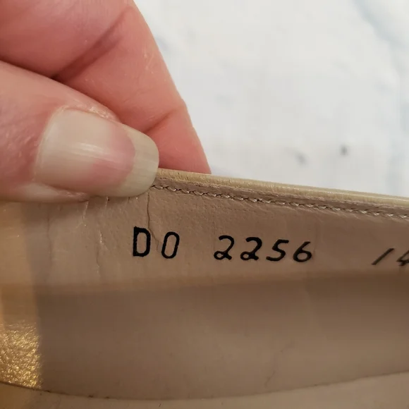 Salvatore Ferragamo Tan Leather & Suede Quilted Flats Women’s Size 8 2A - Picture 10 of 12